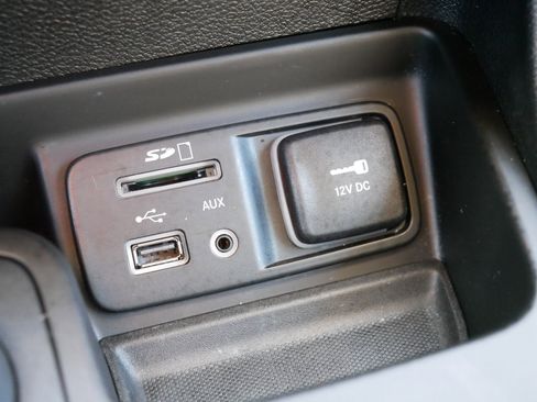 Used 2017 Jeep Cherokee Limited w/ Trailer Tow Group image 33