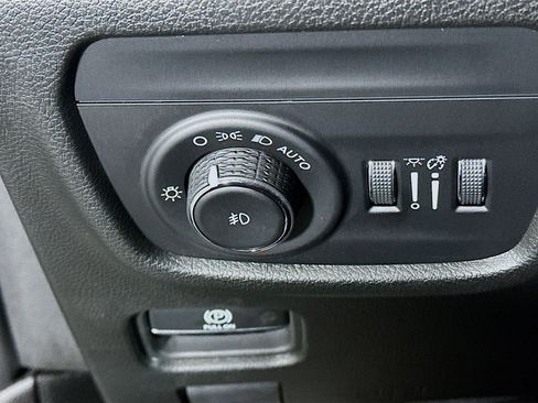 Used 2023 Jeep Grand Cherokee Limited w/ Trailer Tow Prep Group (B) image 17