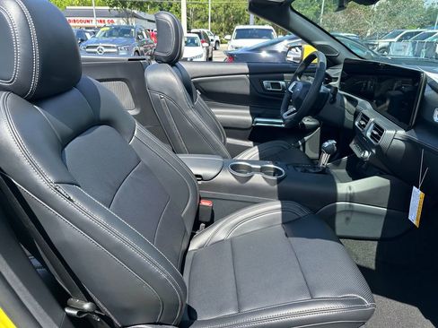 New 2025 Ford Mustang Premium image 31
