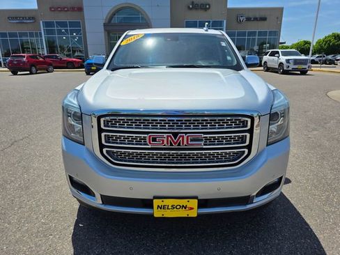 Used 2018 GMC Yukon SLT w/ Open Road Package AWD/4WD image 4