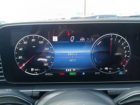 Used 2025 Mercedes-Benz GLE 450e 4MATIC image 25