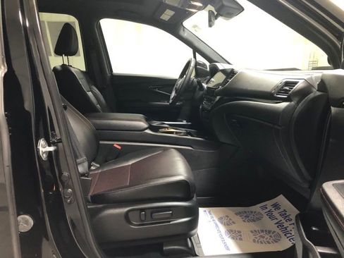 Used 2024 Honda Ridgeline Black Edition image 12