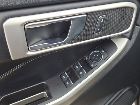Used 2021 Ford Explorer XLT w/ Equipment Group 202A image 25