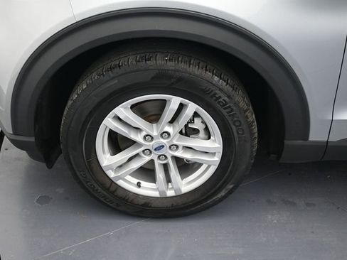 Certified 2023 Ford Explorer XLT w/ Equipment Group 202A image 9