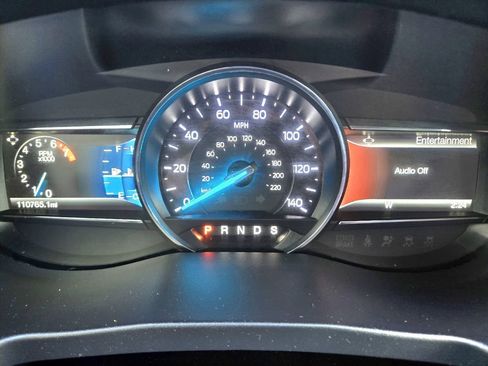 Used 2017 Ford Explorer XLT w/ Equipment Group 202A AWD/4WD image 29