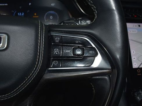 Used 2022 Jeep Grand Cherokee L Overland w/ Advanced Protech Group III image 23