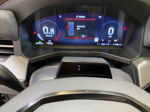 Used 2025 Ford Explorer ST-Line image 38