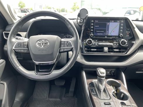 Used 2021 Toyota Highlander Limited AWD/4WD image 14