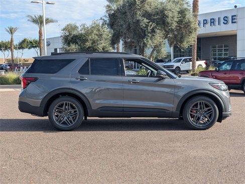 New 2026 Ford Explorer ST-Line w/ ST-Line Street Pack image 31