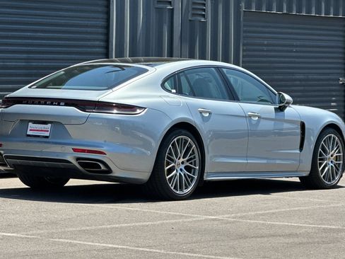 Certified 2021 Porsche Panamera image 8
