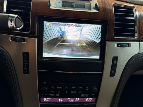 Used 2012 Cadillac Escalade ESV Platinum AWD/4WD image 37