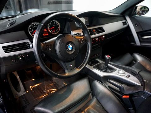 Used 2007 BMW M5 RWD image 9