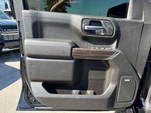 Used 2021 Chevrolet Silverado 1500 LT Trail Boss w/ LT Trail Boss Premium Package AWD/4WD image 10