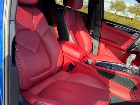 Used 2016 Porsche Macan S image 11