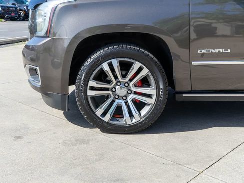 Used 2019 GMC Yukon XL Denali w/ Denali Ultimate Package AWD/4WD image 34
