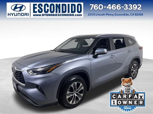 Used 2023 Toyota Highlander XLE image 1