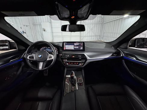 Used 2023 BMW M550i xDrive AWD/4WD image 23