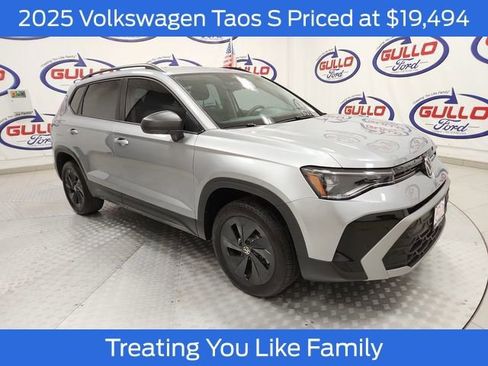 Used 2025 Volkswagen Taos S w/ Taos MDO Package image 1
