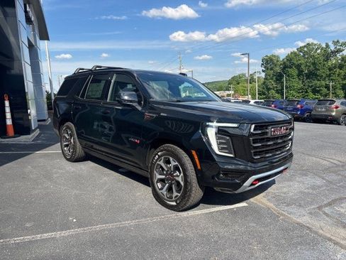 New 2026 GMC Yukon AT4 Ultimate w/ LPO, Floor Liner Package AWD/4WD image 4