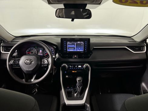 Certified 2020 Toyota RAV4 LE image 21