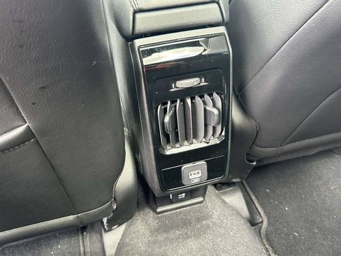 Used 2023 Jeep Compass Limited w/ Sun and Sound Group AWD/4WD image 13