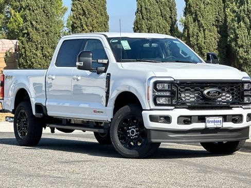 New 2026 Ford F250 Lariat w/ Black Appearance Package AWD/4WD image 2