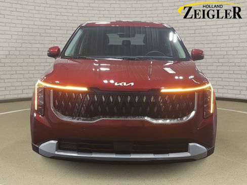 New 2026 Kia Carnival LXS image 2