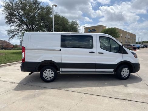 Used 2024 Ford Transit 250 Low Roof w/ Exterior Upgrade Package image 5