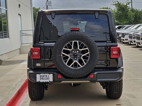New 2026 Jeep Wrangler Unlimited Sahara AWD/4WD image 4
