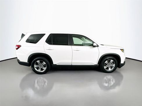 Used 2024 Honda Pilot EX-L image 17