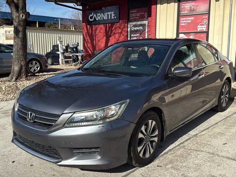 Used 2013 Honda Accord LX image 3