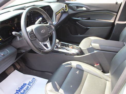 Used 2025 Chevrolet Trax ACTIV w/ Driver Confidence Package FWD image 13