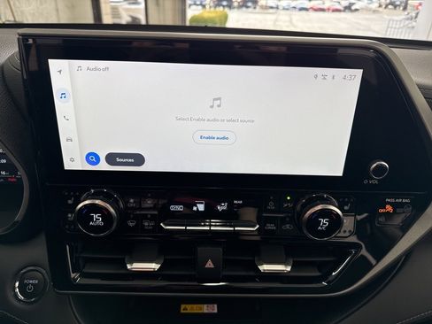 Used 2023 Toyota Highlander Limited image 25