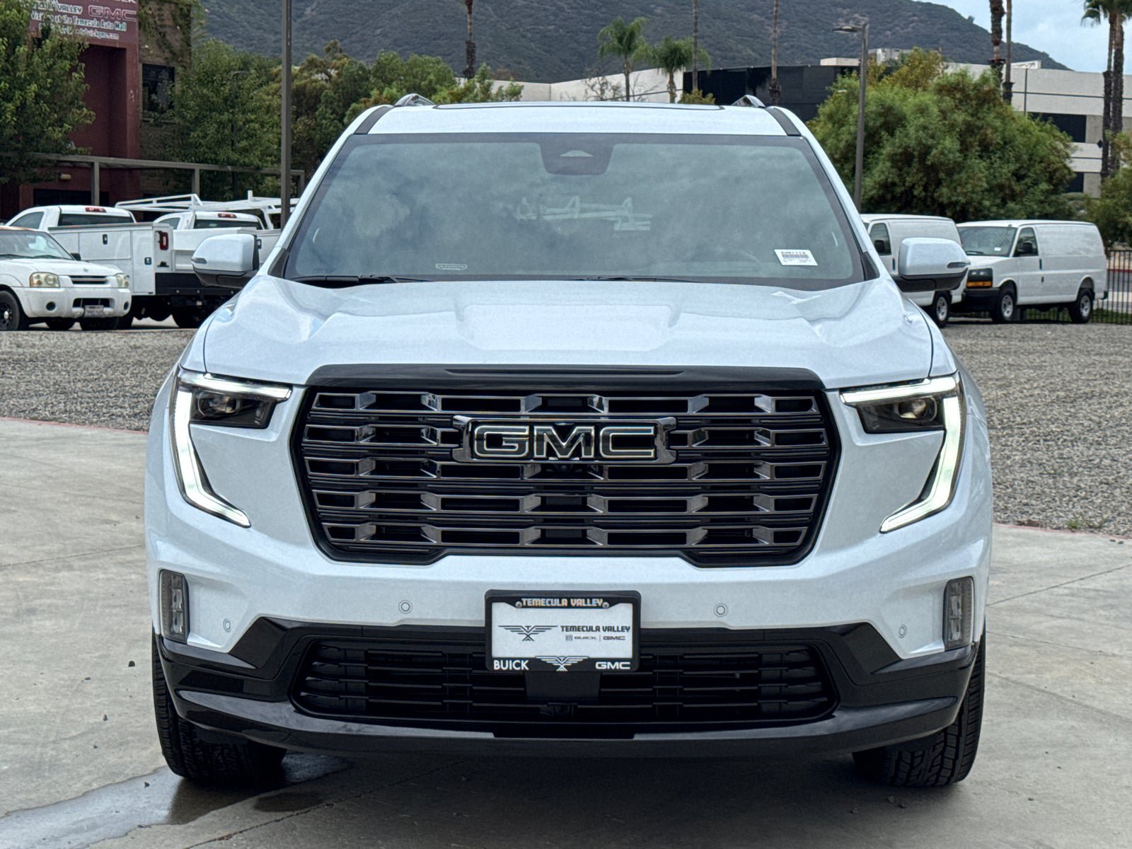 Used 2026 GMC Acadia Denali Ultimate w/ LPO, Floor Liner Package AWD/4WD image 5