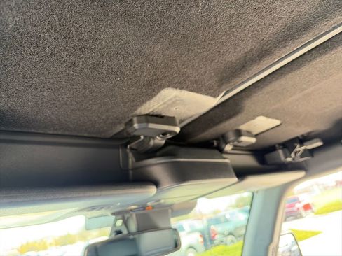 Used 2025 Ford Bronco Outer Banks image 29