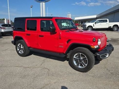 Used 2023 Jeep Wrangler Unlimited Sahara w/ Cold Weather Group AWD/4WD image 2