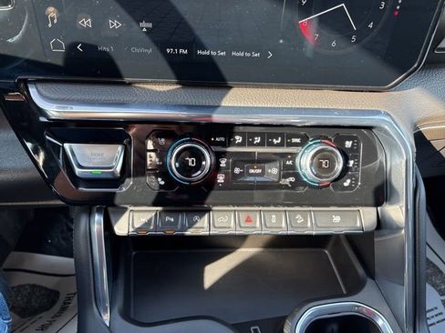 Used 2024 GMC Sierra 1500 Denali w/ Technology Package AWD/4WD image 18