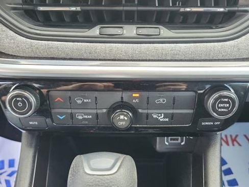 Used 2022 Jeep Compass Sport FWD image 18