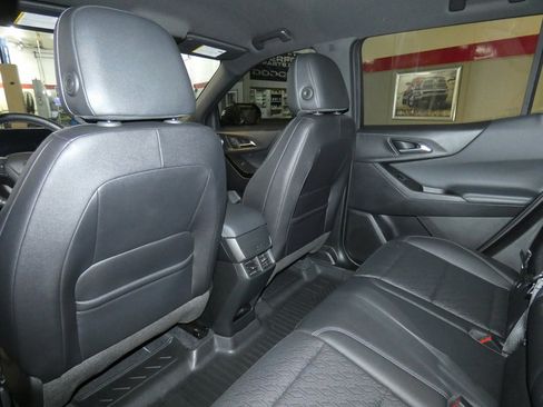 Used 2025 Chevrolet Equinox LT w/ Convenience Package II image 21