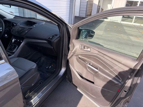 Used 2014 Ford Escape SE image 31