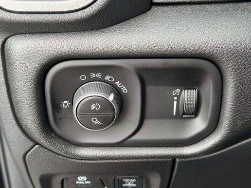 New 2026 RAM 1500 Classic Warlock image 10