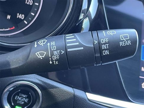 Used 2022 Buick Encore GX Select image 25