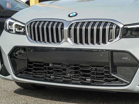Used 2026 BMW 330i Sedan w/ M Sport Package RWD image 8