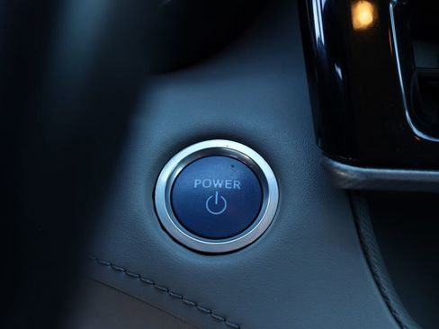 Used 2021 Toyota Highlander Platinum image 30