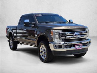 Used 2017 Ford F250 King Ranch w/ King Ranch Ultimate Package AWD/4WD video 3