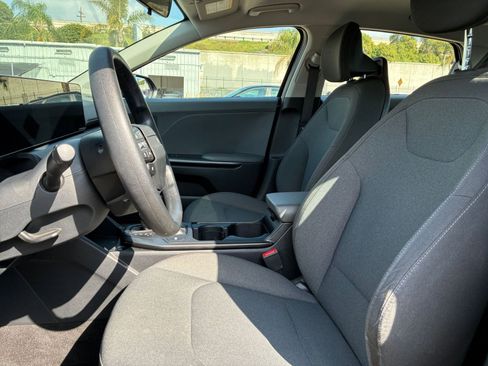 Used 2025 Kia K4 LXS image 25