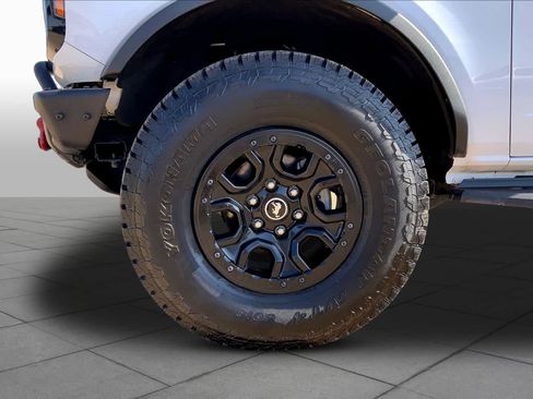 Used 2023 Ford Bronco Wildtrak AWD/4WD image 11