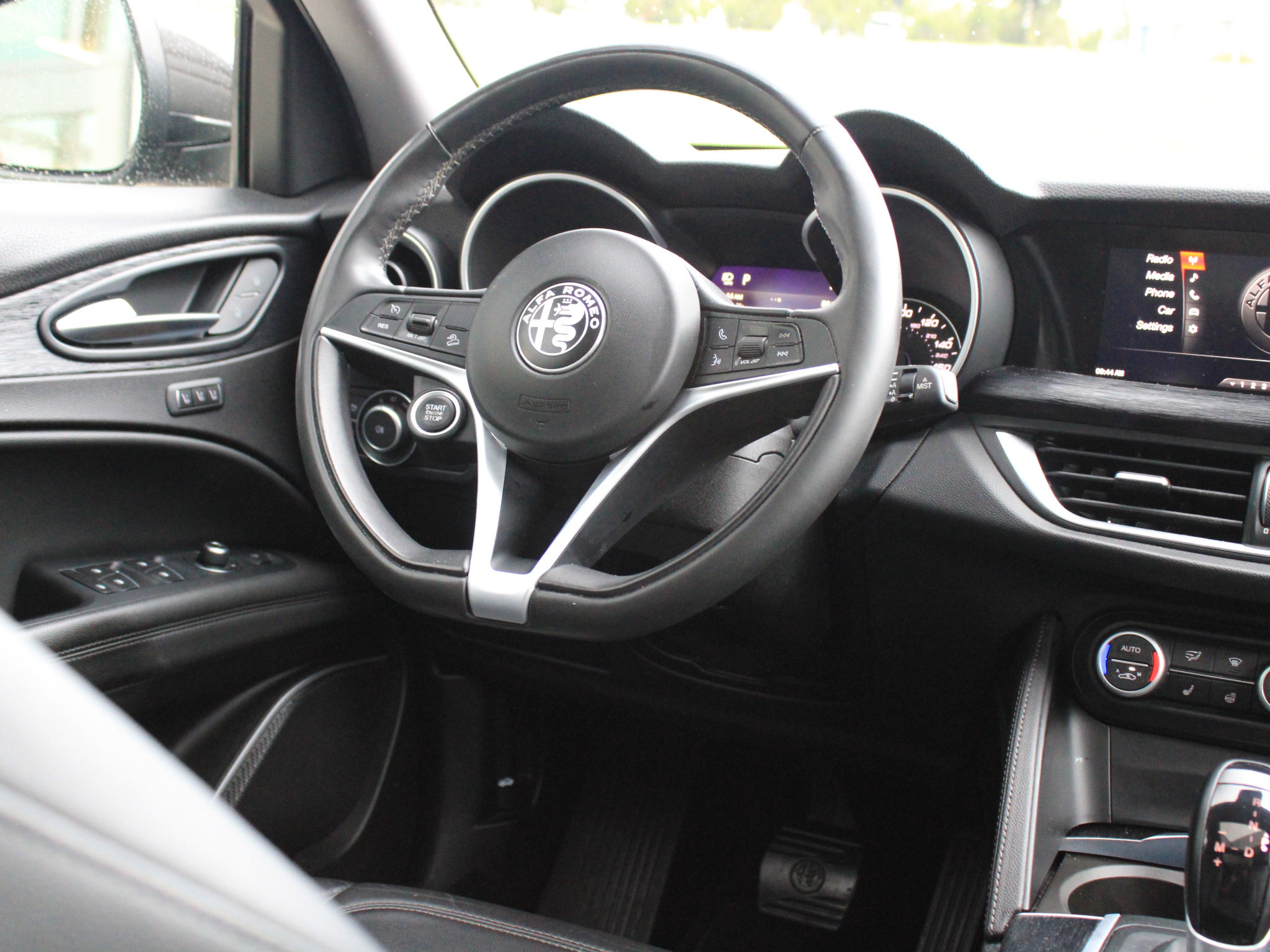 Used 2019 Alfa Romeo Stelvio AWD w/ Nero Edizione image 14