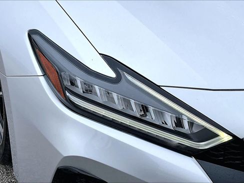 Used 2022 Nissan Maxima SV w/ Floor Mat Group image 54