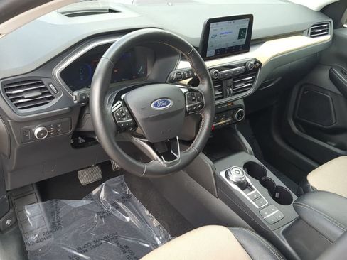 Used 2022 Ford Escape Titanium w/ Titanium Elite Package image 10